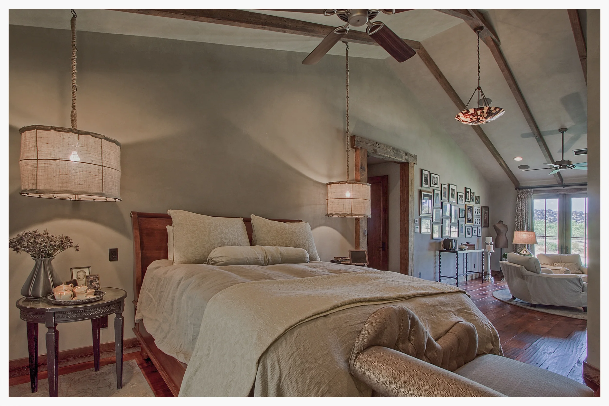 Master Bedroom (2).jpg