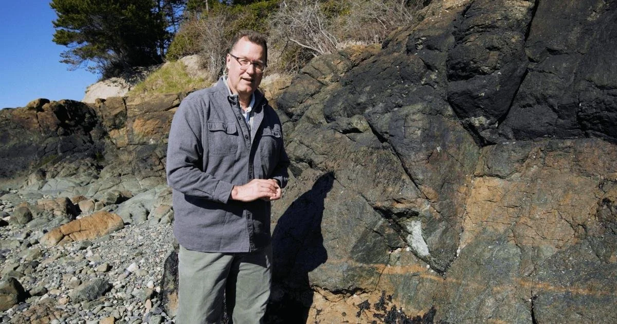 Cascade PBS | Nick on the Rocks | Record of a Massive Glacier in Anacortes | S6 | E1 Edited By Ali Scattergood