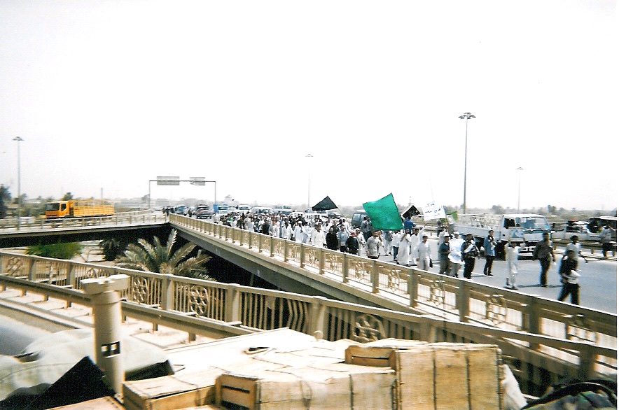 Religious marchers from Baghdad to Karbala copy.jpg