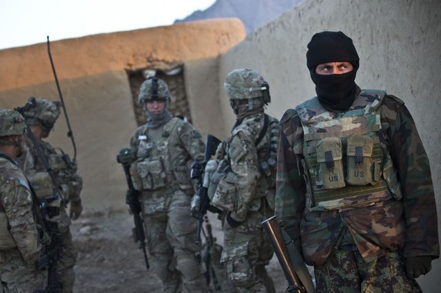 IHL and the challenges of contemporary armed conflicts - Typology of conflicts, Part I - Joint ANA-US patrol, Kandahar Province - Photo courtesy of Reuters/Andrew Burton