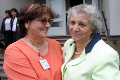 Over the years, the ITS has enabled many people to be reunited with relatives. These include the Böhmer sisters, reunited in September 2006 after 60 years.