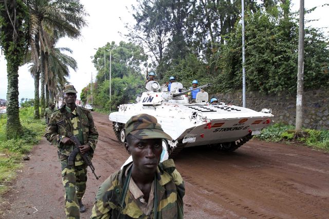Rapidly deteriorating humanitarian situation in the Kivus - Rebel and UN troops near Goma - Photo courtesy of Reuters/James Akema