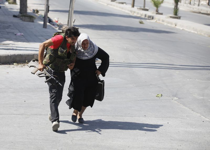 In Syria, civilians struggling to stay safe - Aleppo, August 12, 2012 - Photo courtesy of Reuters/Goran Tomasevic