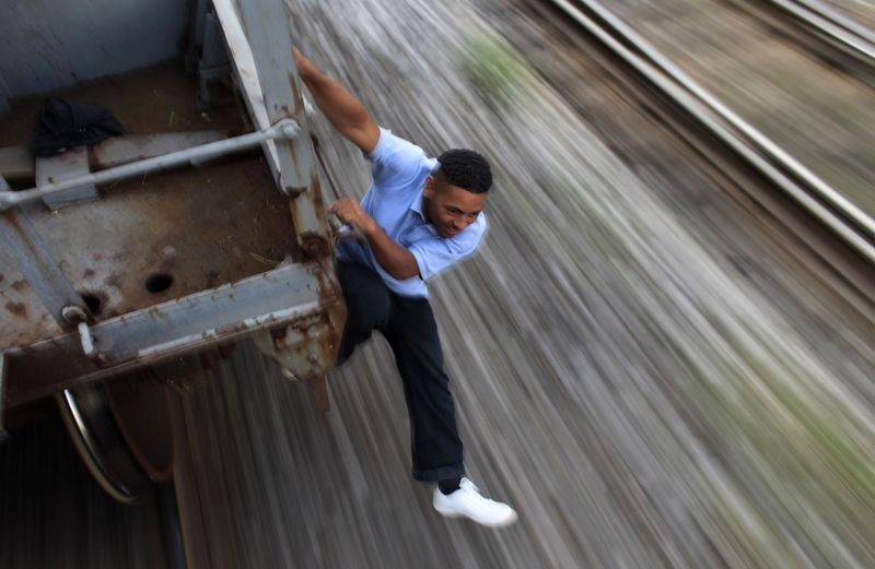 For migrants in Mexico, a dangerous trek - Honduran man on his way to the US, Veracruz State - Photo courtesy of Reuters/Eliana Aponte