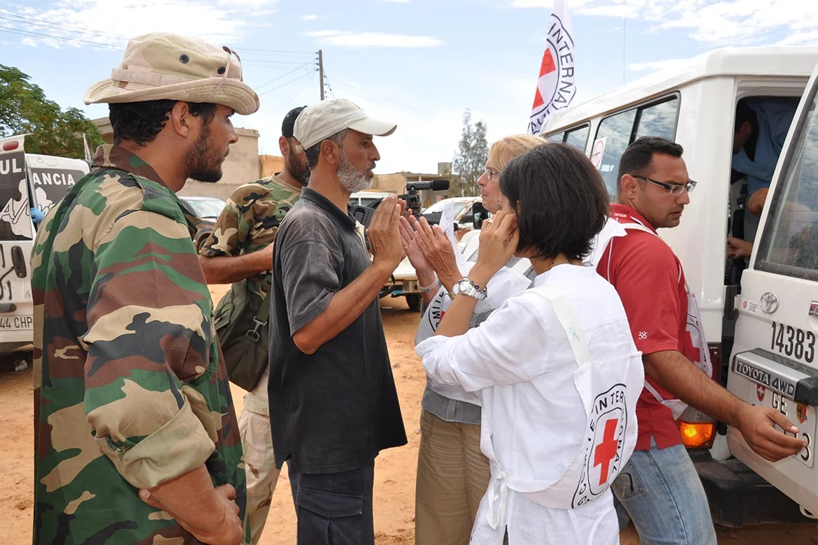 Discussing an evacuation operation with the military commanders in Sirte, Libya.