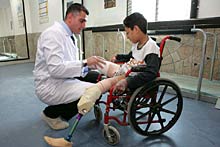 Lebanon, 2007. Saïda Orthopaedic Centre. A young victim of cluster munitions. ©ICRC/M. Kokic/lb-e-00817 