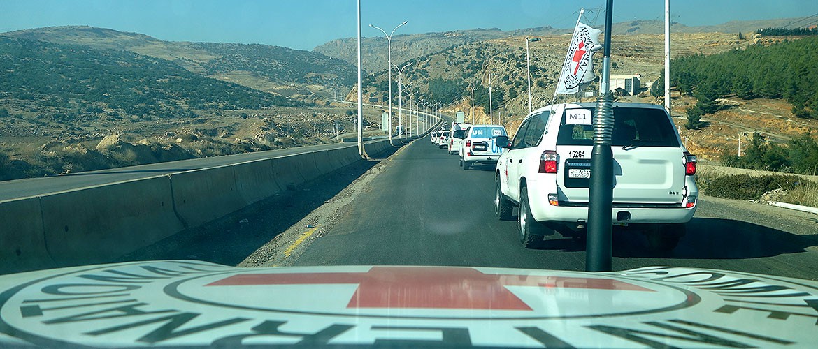 The convoy travels to the Lebanese border.