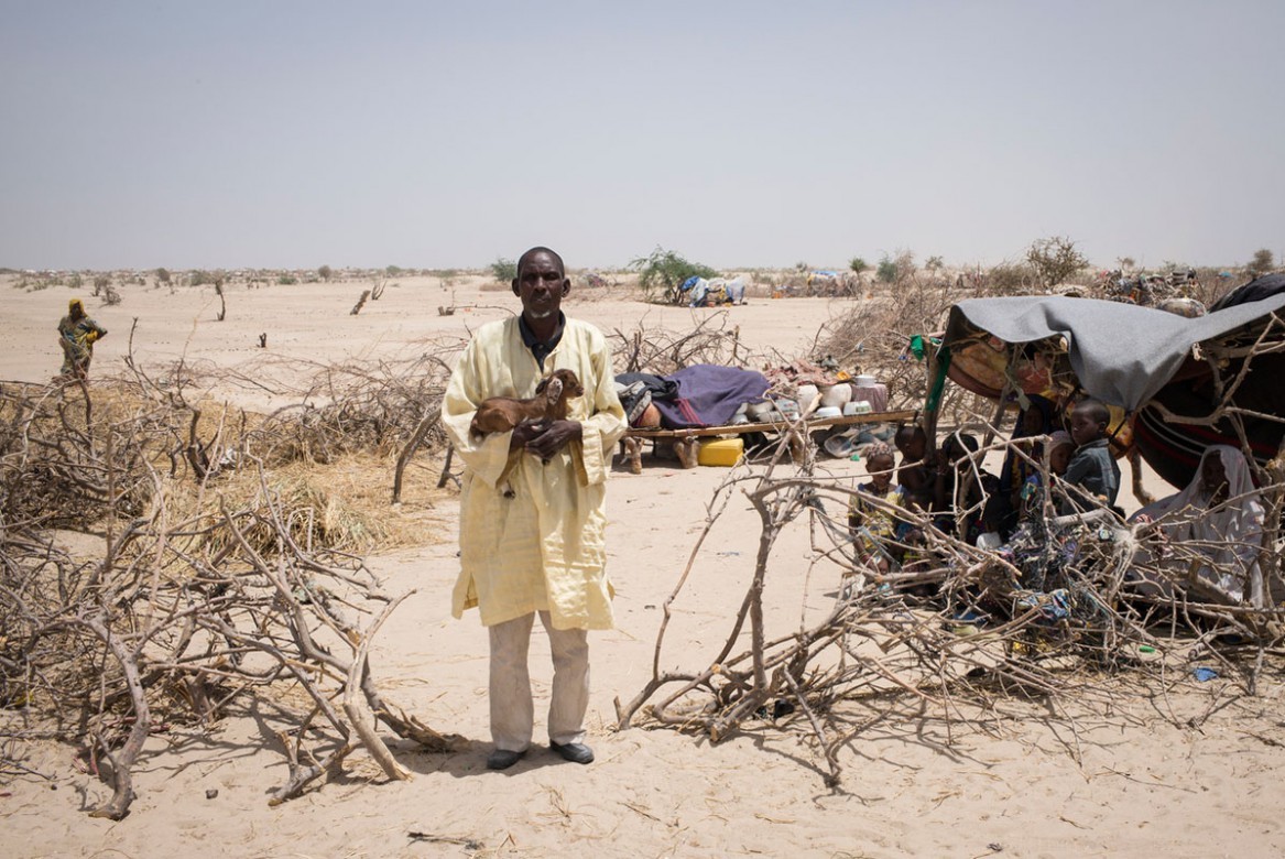 Maina M'Bodo is a 60-year-old herder. His family owned around a hundred cows that used to graze on the islands on the Nigerian side of Lake Chad, before the fighting forced them to move. “The rebels attacked us and killed five members of my family, including one of my children. They took all our cattle. By taking my cows, they’ve taken my life.” When the family arrived in Yebi, near the border with Nigeria, the village chief gave them some land to set up home.