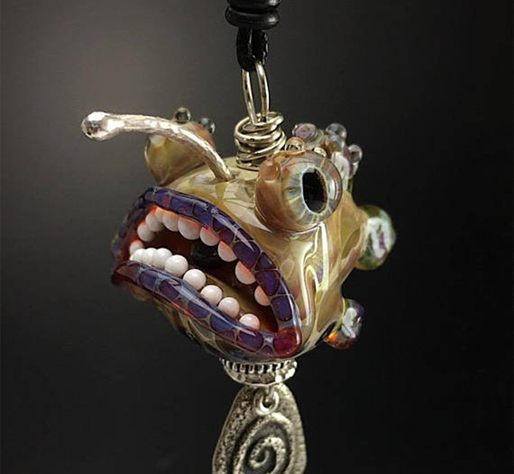 Etsy_image_0005_anglerfishbead.png