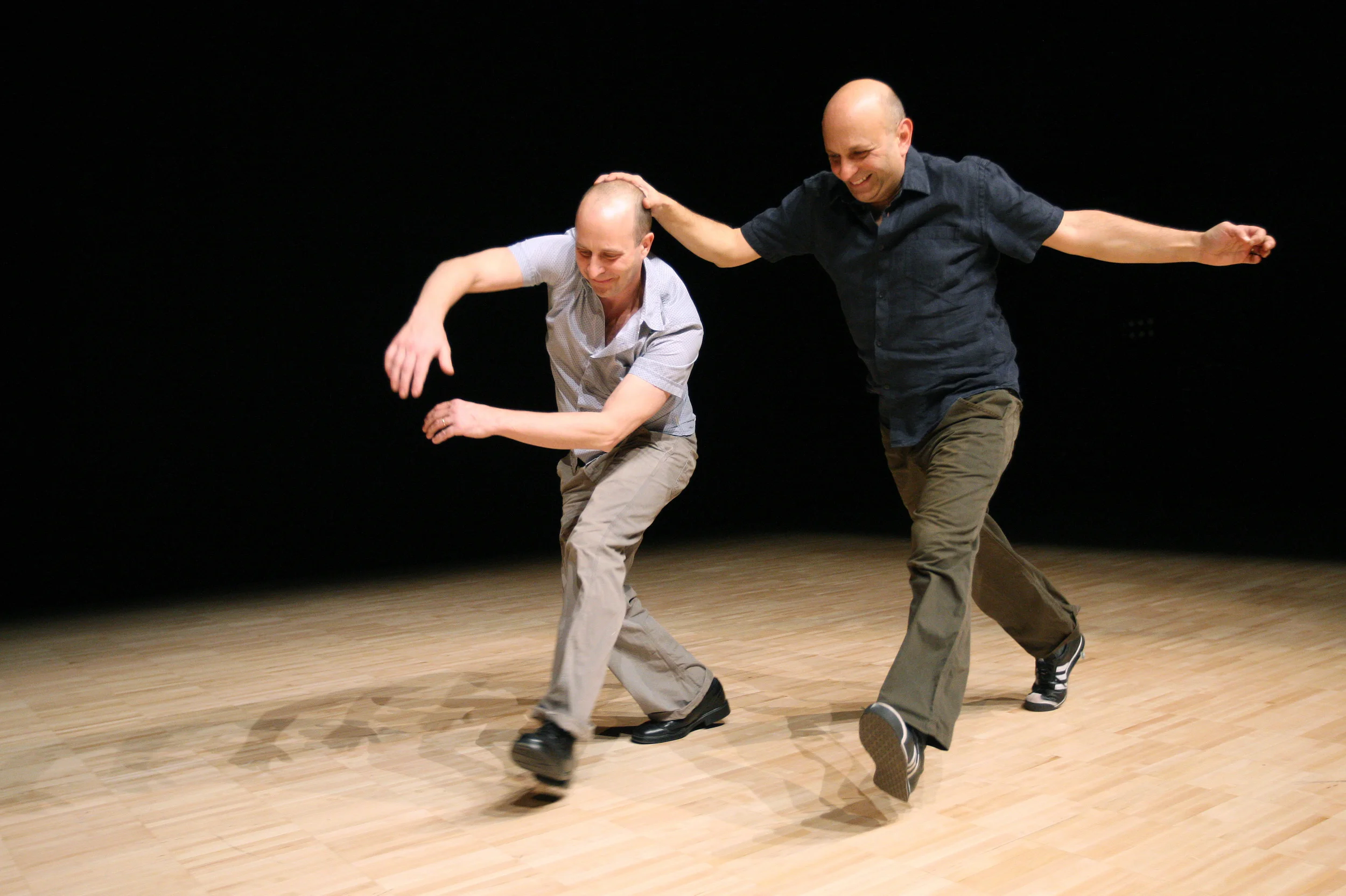 Jonathan Burrows (left) and Matteo Fargion (right). Photo by Alastair Muir