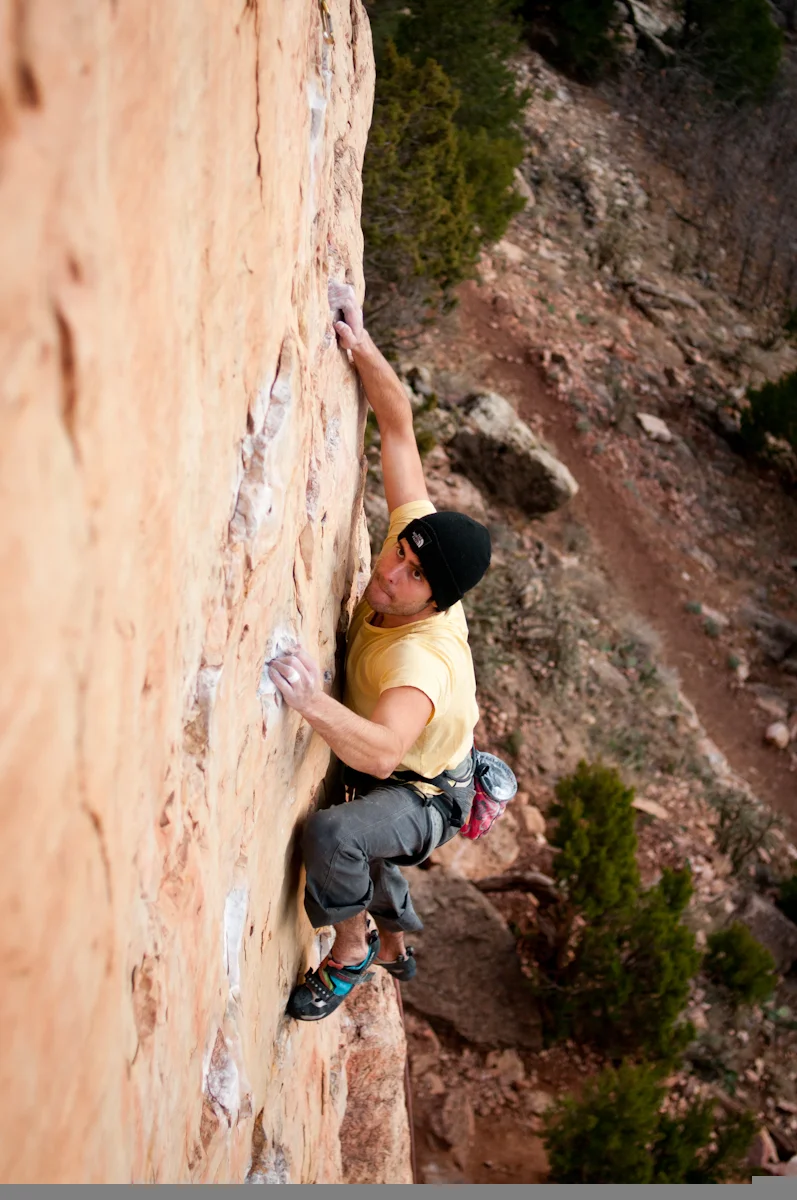 20111105_gary_climbing_AGR_06.jpg
