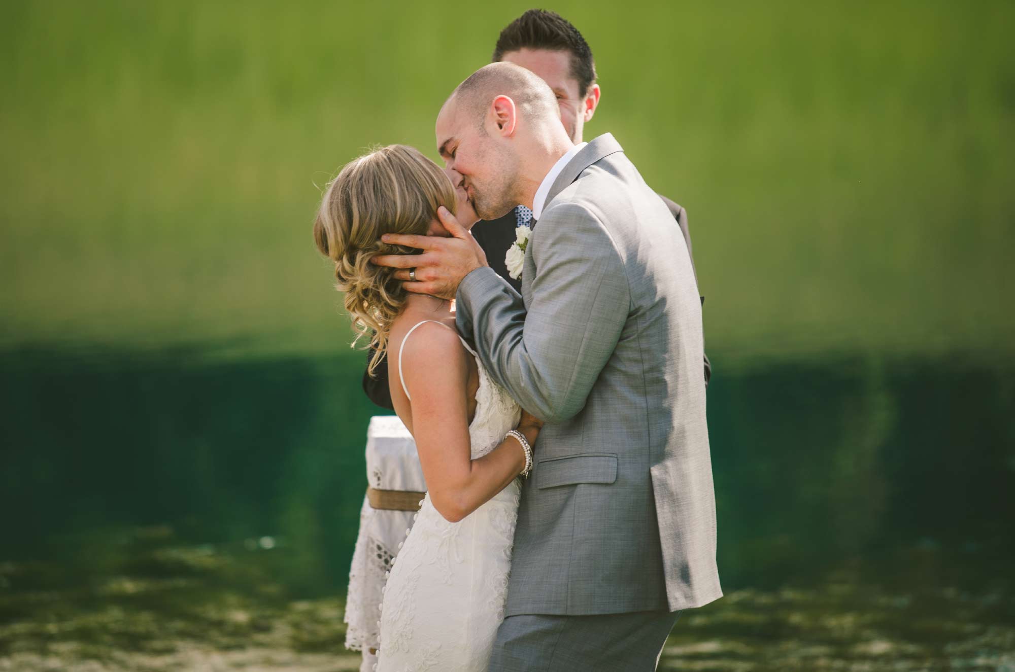 The kiss bride and groom wedding ceremony