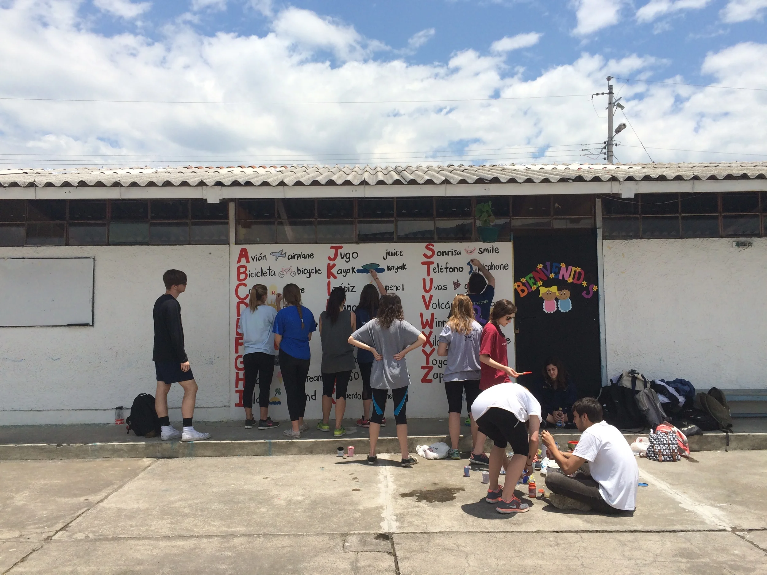 The Spring Break 2015 volunteers from Vanderbilt University that I led worked on various project during their time in Ecuador, including working on a mural at a local preschool.