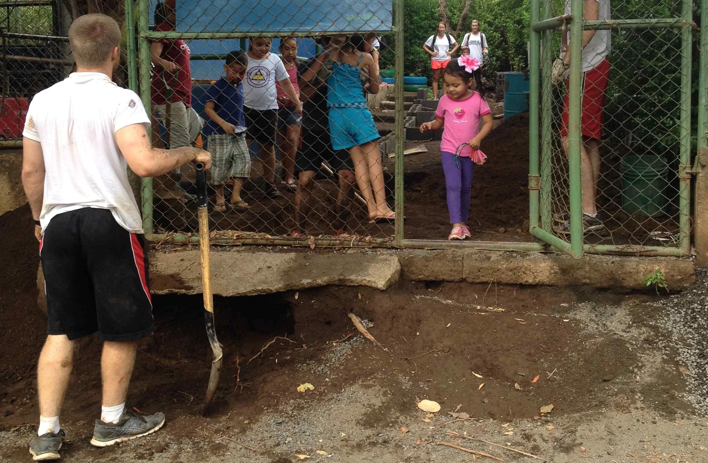 University of Texas - Austin engineering students build handicap ramp for clinic