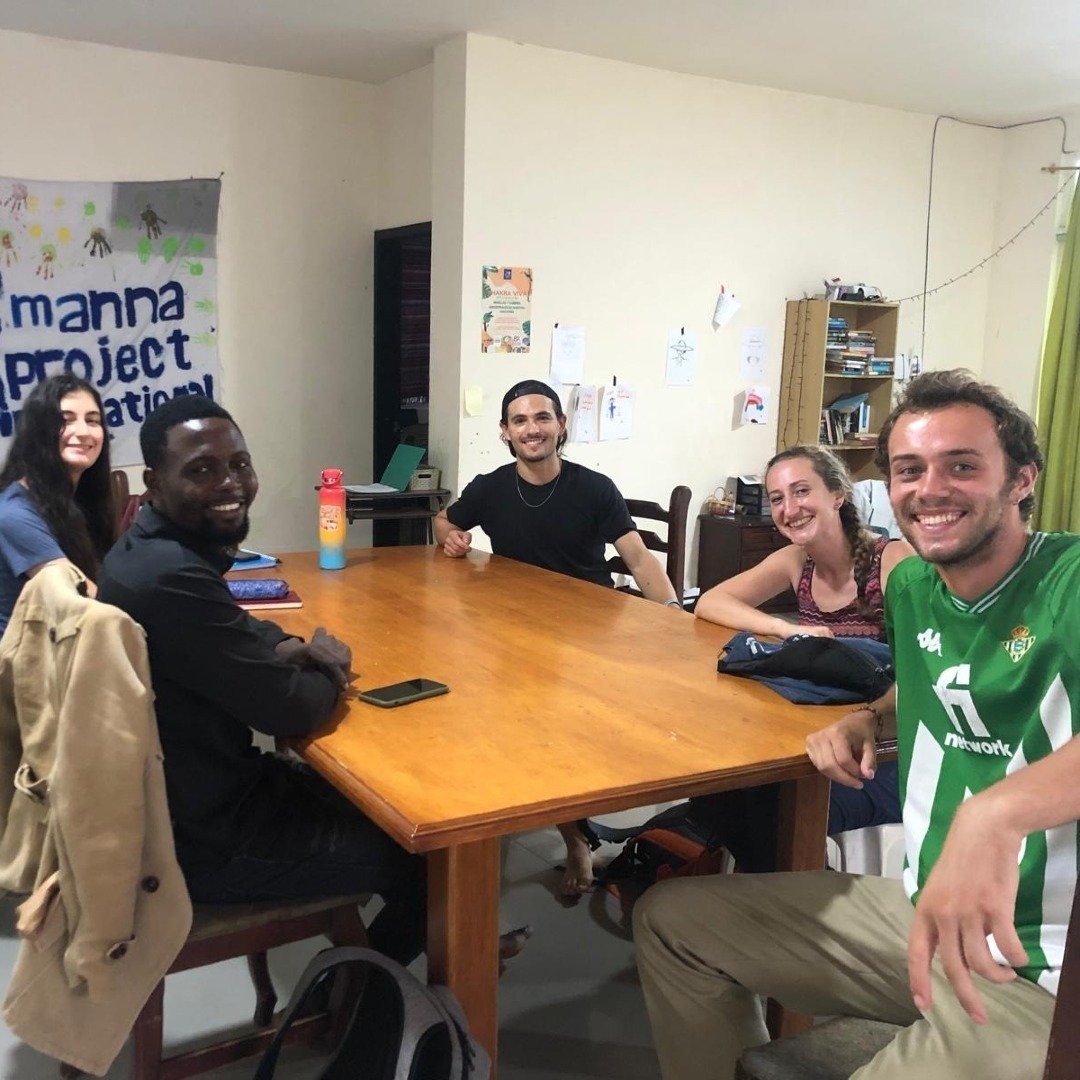 We are so grateful for the opportunity to collaborate with and learn from @peacecorps_ecuador to learn more from their dedicated volunteers about youth development and teaching abroad!

 #ecuador #corps #teaching #learning #volunteerabroad #esl