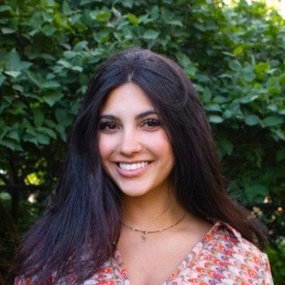 We are so excited to introduce our newest Virtual Program Coordinator @shailapatel_! Shaila is a rising senior at Northeastern University in Boston where she studies International Business and Finance with minors in Sustainable Business Practices and