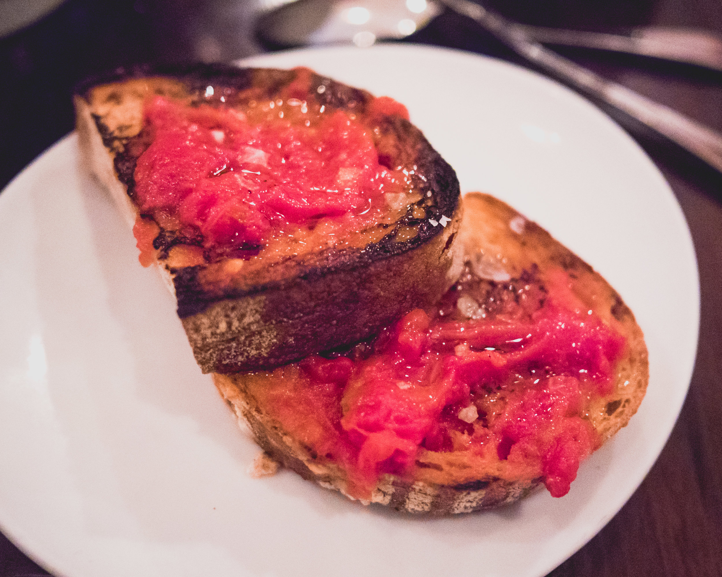pan con tomate , served with the mussels.