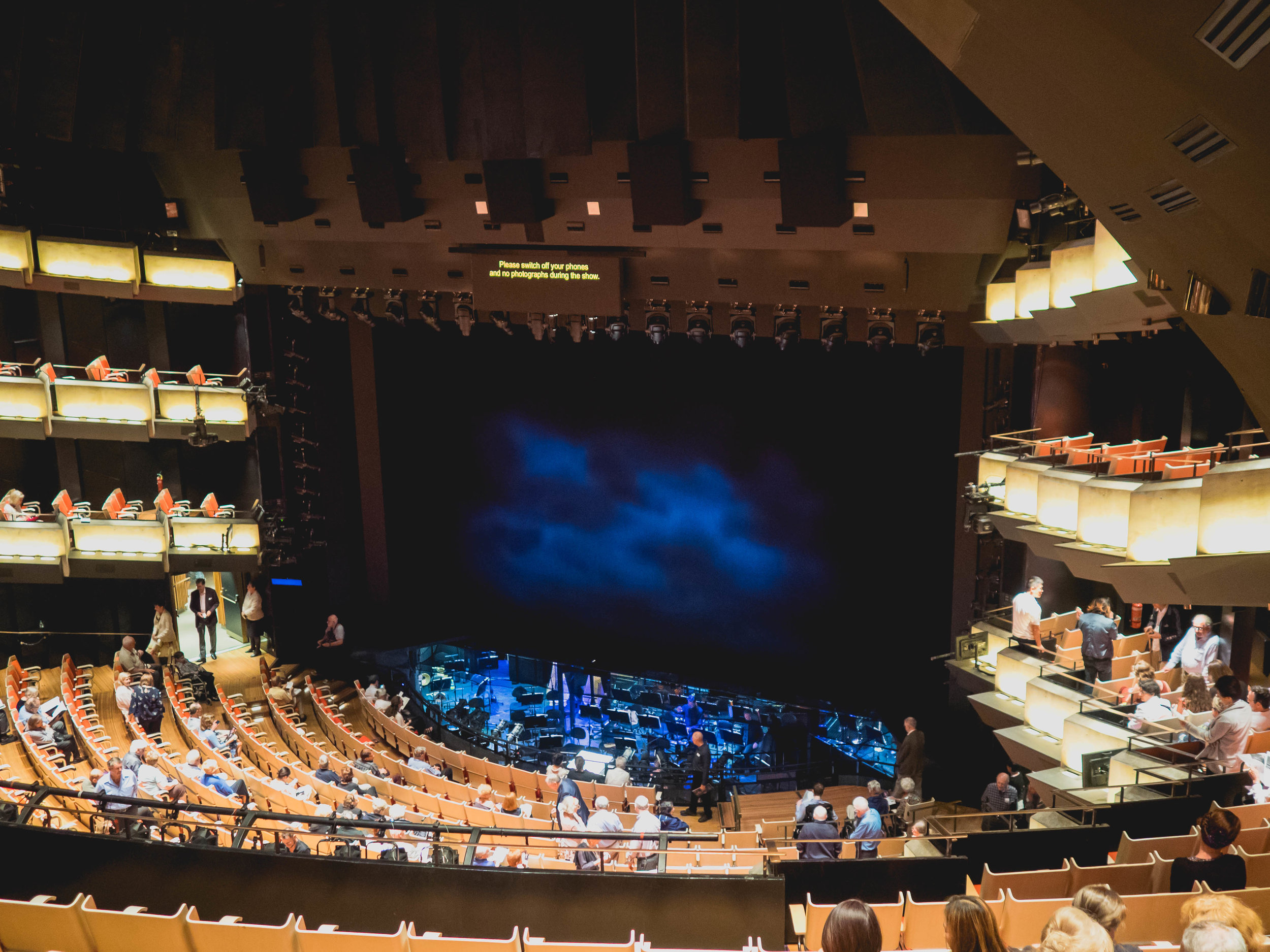 about to watch don quichotte .