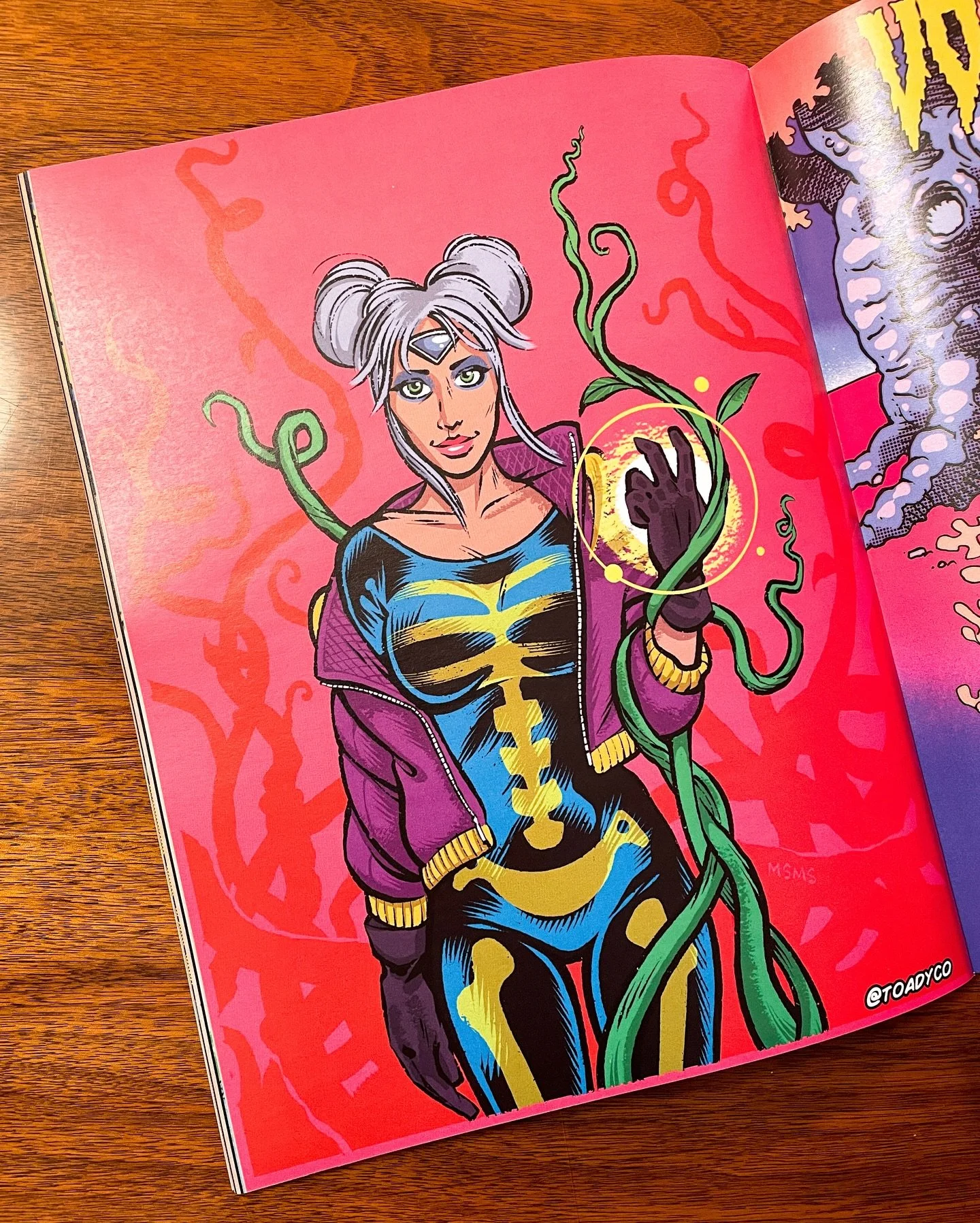 Hey, I got my copy of @gideonbrimingham's VOID WITCH, fresh off the Kickstarter! It's a super cool-looking book, as you can see for yourself at Gideon's page. There's a piece of Void Witch fan art by me in it, too.

01. Fan art by me
02. Cover of VOI