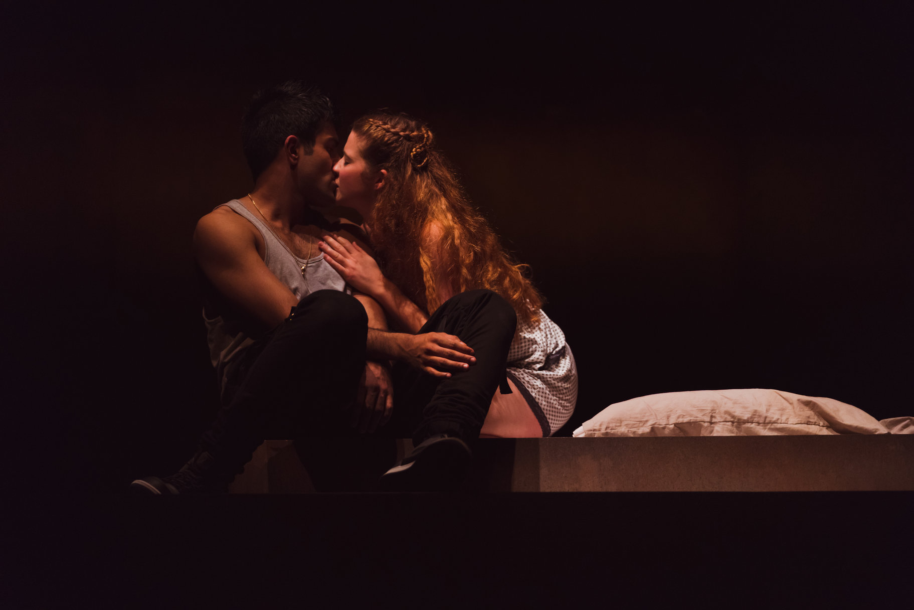 © Topher McGrillis, RSC (Karen Fishwick as Juliet + Bally Gill as Romeo)