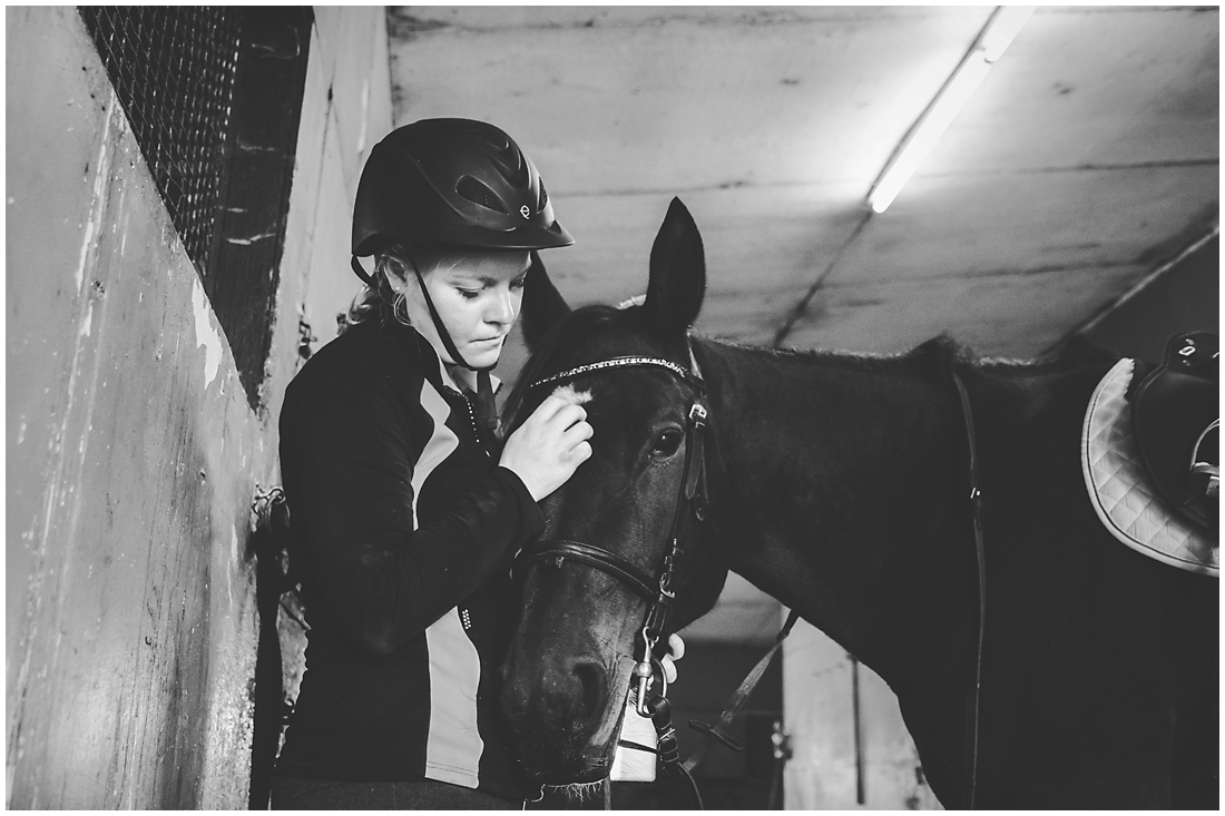 A documentary session featuring a girl, her brown horse and a red barn. #equine #equestrian #horse #fraservalleyhorse #vancouverhorses #equestrianphotography #photography #racehorse #retiredhorse #jumping #riding #barn #documentary #yvr #vancouver #redbarn #brownhorse #sparklebridle #oldbarn #brownhorsewhitespot #realhorses #abbostford #abbotsfordriding #vancouverriding