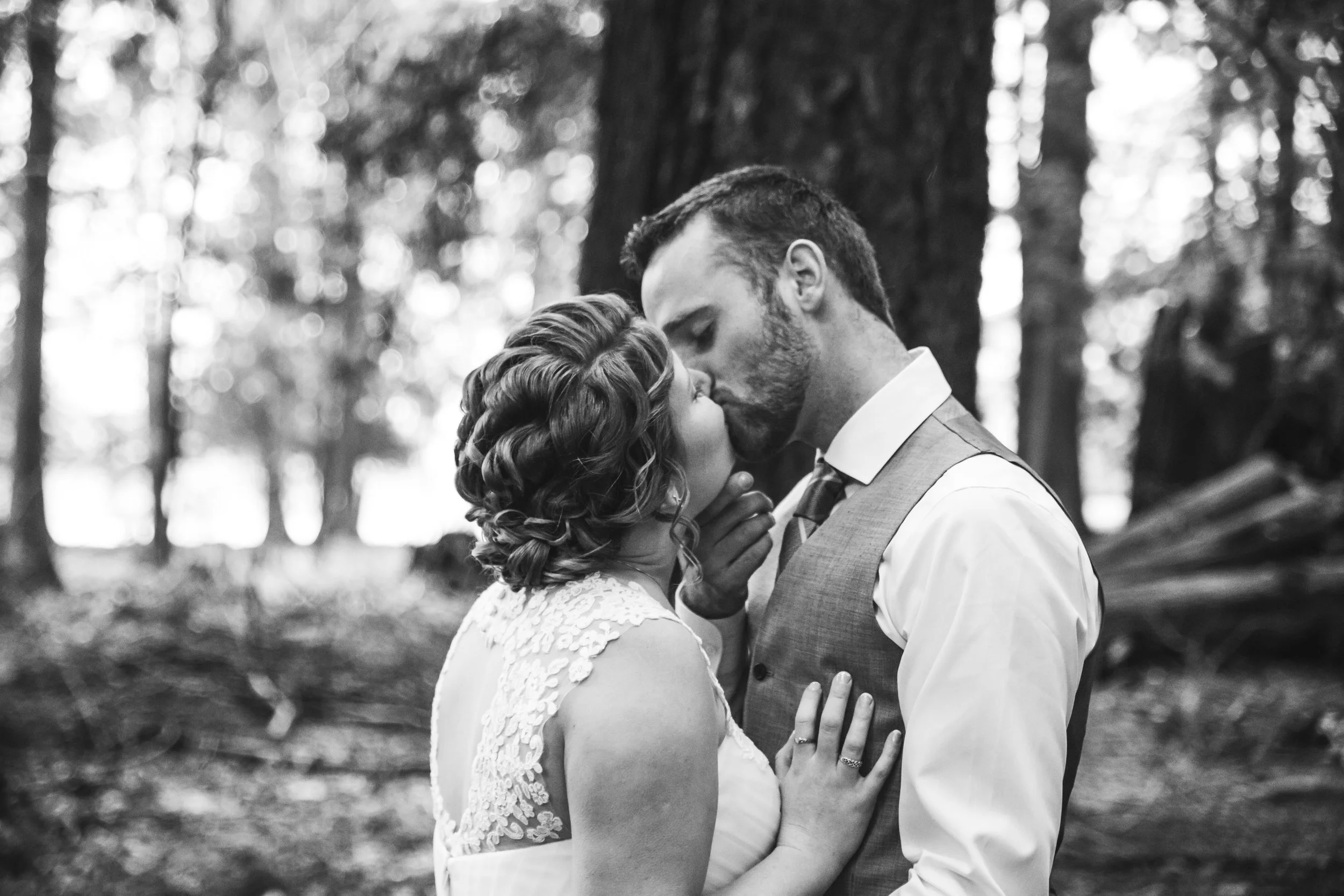 http://www.mimsicalphotography.com/blog/2017/3/29/ba-rainy-fairytale-forest-wedding-lynden-washington