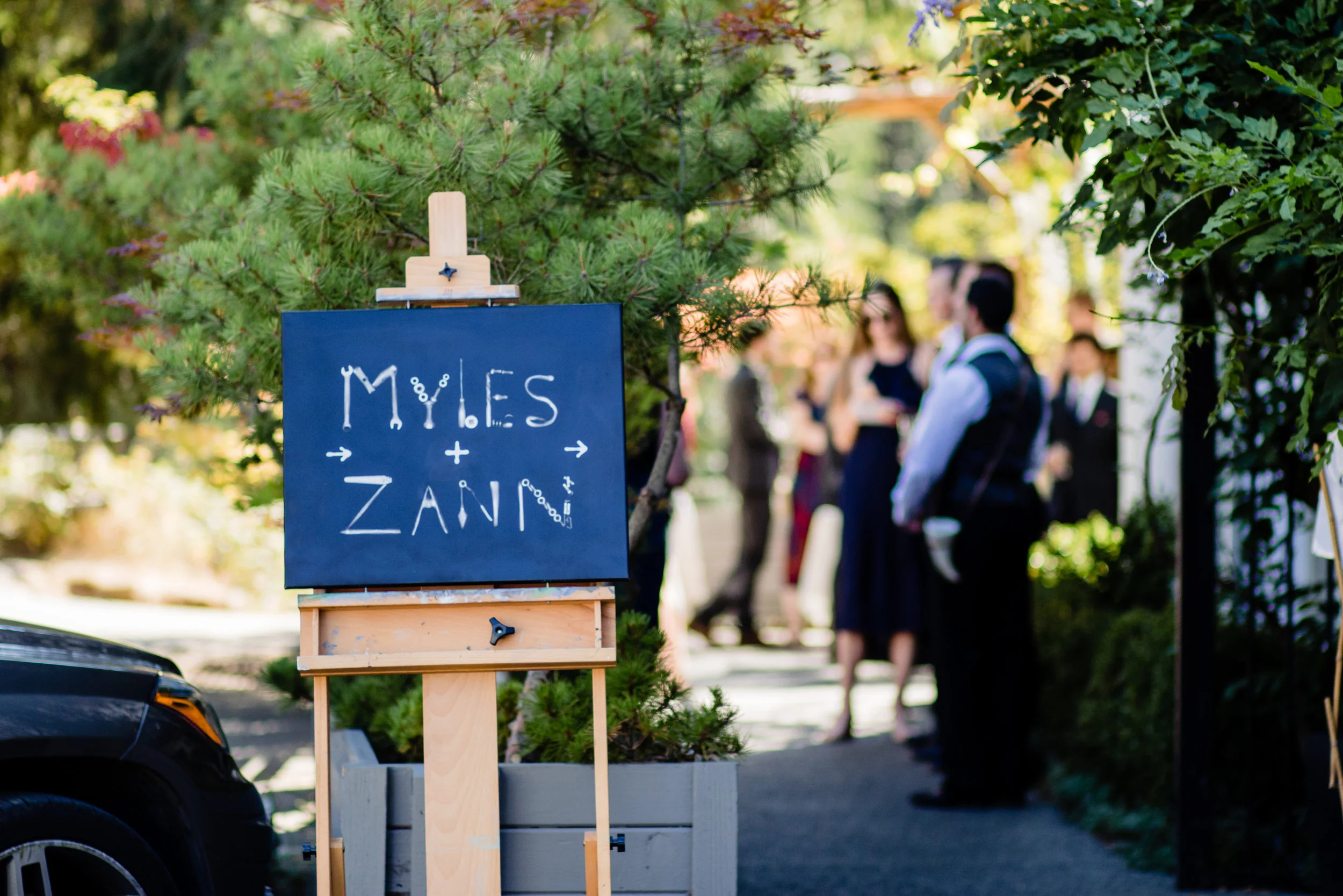 Cuckoo_Trattoria_Pizzeria_Coombs_BC_Vancouver_Island_Wedding_Photographer_Ecclectic_Formal_Best_Candid_Fun-034.jpg