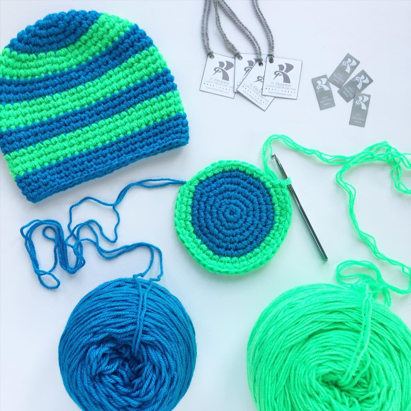 Working on these lovelies for an Etsy order today. 
Grateful for the chance to live in my little yarn filled bubble for just a little while longer. 💙💚 Available from www.etsy.com/uk/shop/KBeanies 
__________________________________✍️
#designyourown