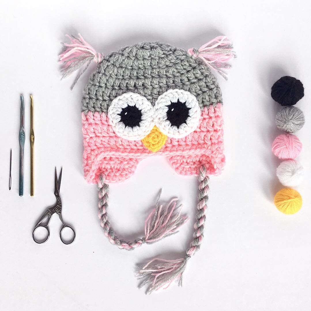 Baby owl beanie fresh off the hook. 💕 .
.
.
.
@cygnet_yarns @boyeyarncrafts #owlhat #owl #babyowl #wearableamigurumi #babybeanie #newbornphotographyprop #babywinterhat #crochetbeanie #crochet #ilovecrochet #crochetaddict #ilovebeanies #handmade #cro