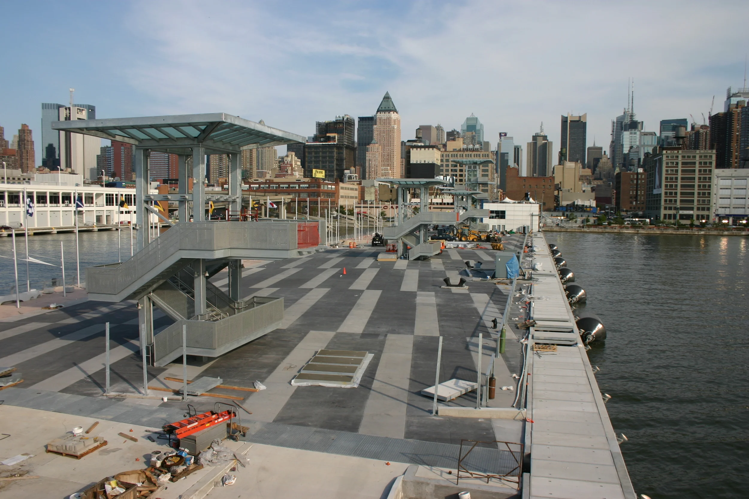 Pier 86 Looking East 9-24-08.JPG