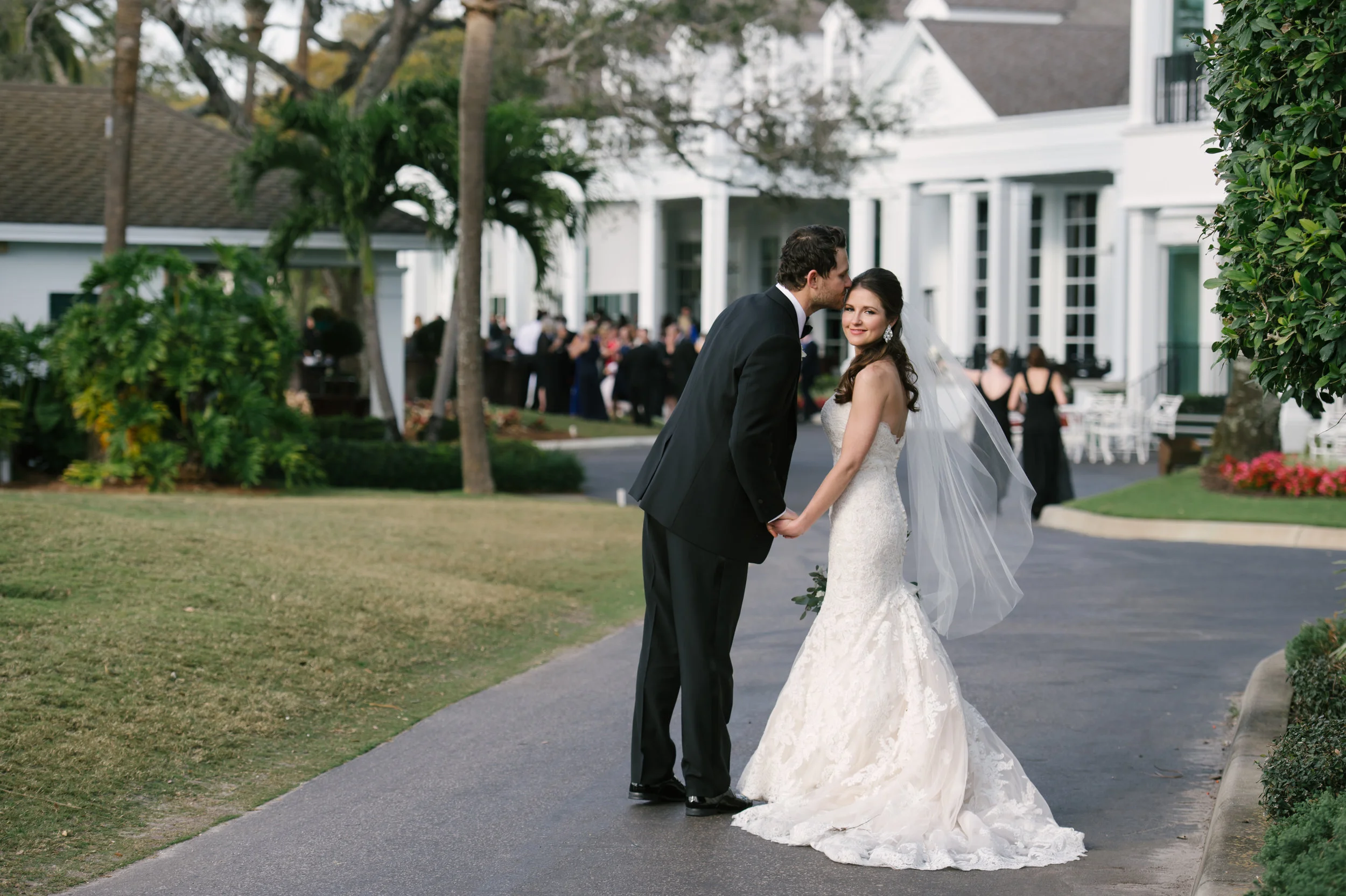 Amanda and Brian - A Chic Country Club Wedding in Palma Ceia
