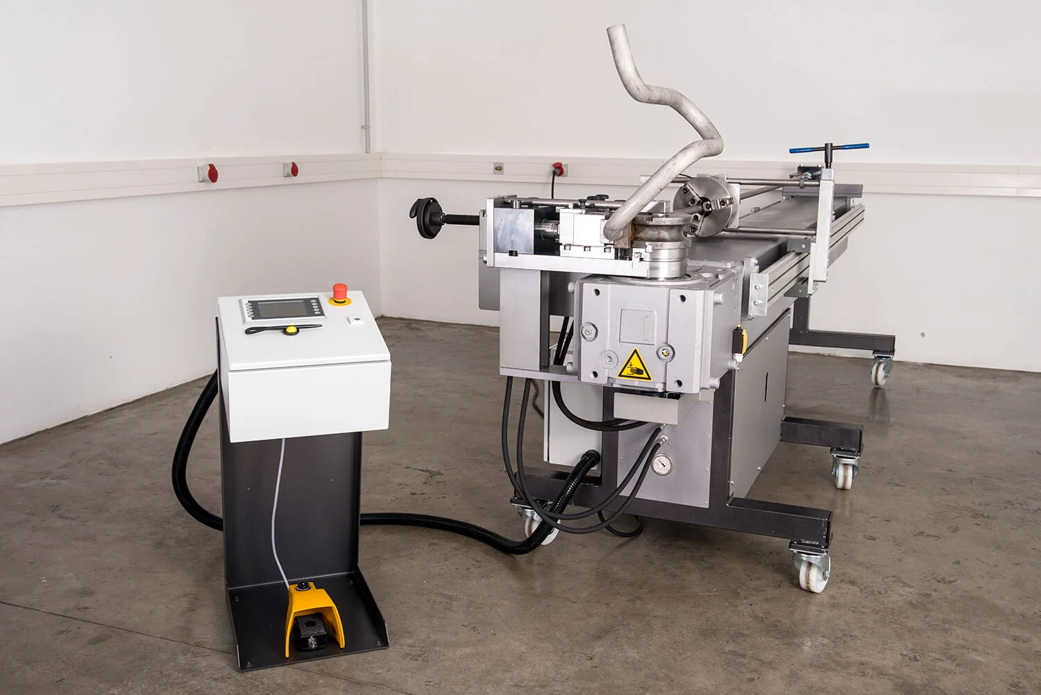 Quantum Mandrel Bender - 3.jpg