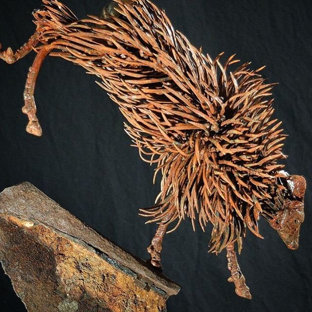 Talk about #metal #art - There were approximately 450 #horseshoe #nails that were used in this #NewZealand #Tahr #sculpture by Frank Cole (@frankcole.art)
.
.
#repost #love #this #metalart #fabricator #custom #design #instagood #photooftheday #tbt#pi