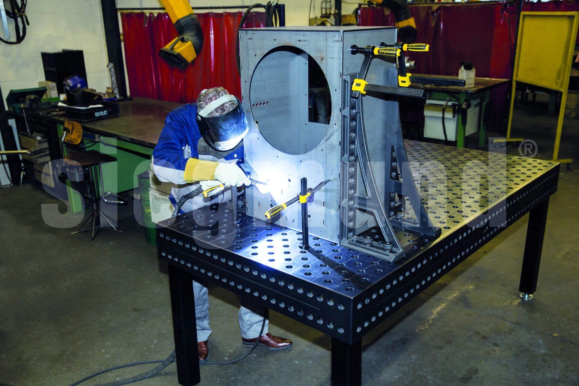 Metal Construction and Sheet Metal Processing - Welding Table and Fixtures Examples - Siegmund - Quantum Machinery Group (31).jpg