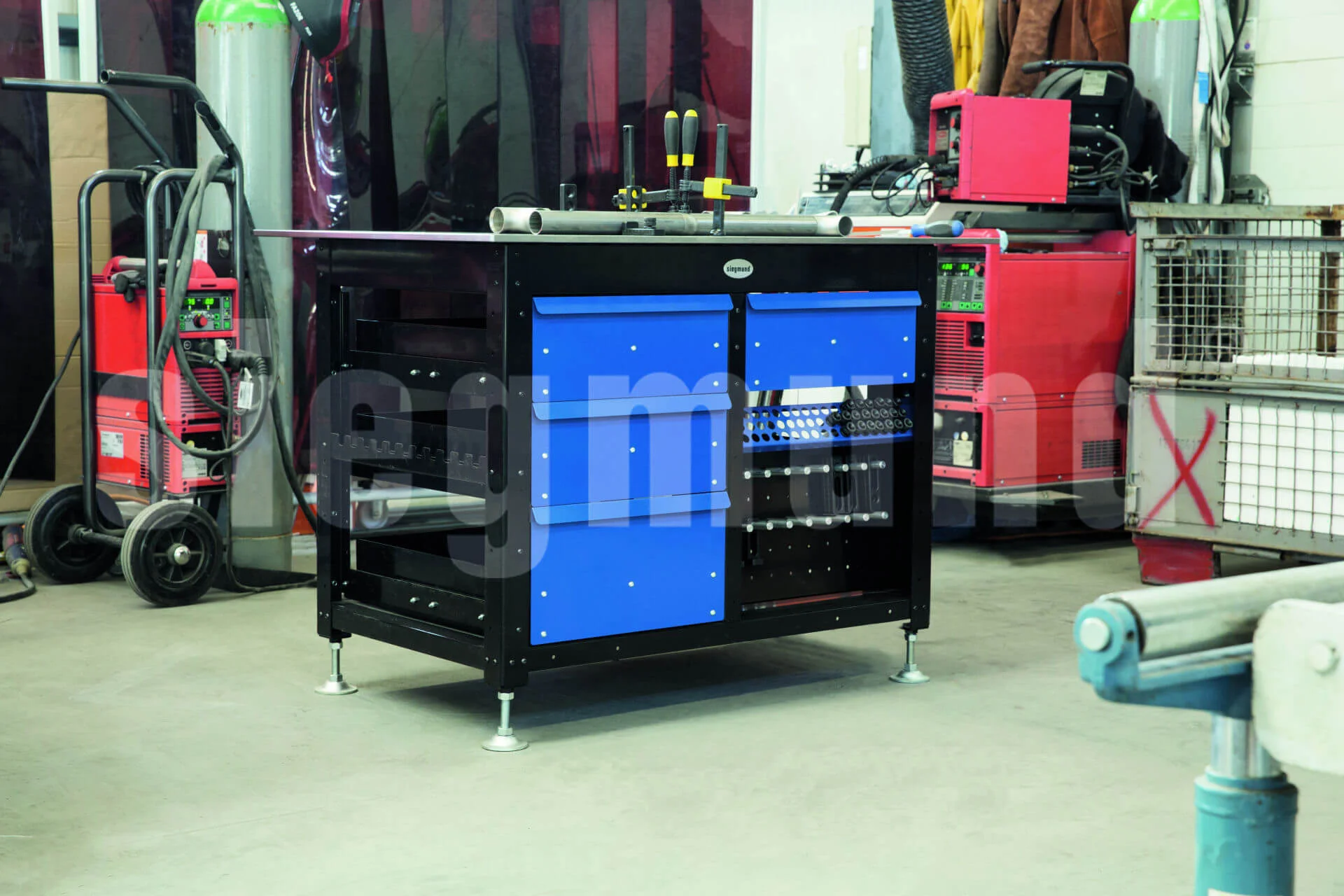Metal Construction and Sheet Metal Processing - Welding Table and Fixtures Examples - Siegmund - Quantum Machinery Group (104).jpg