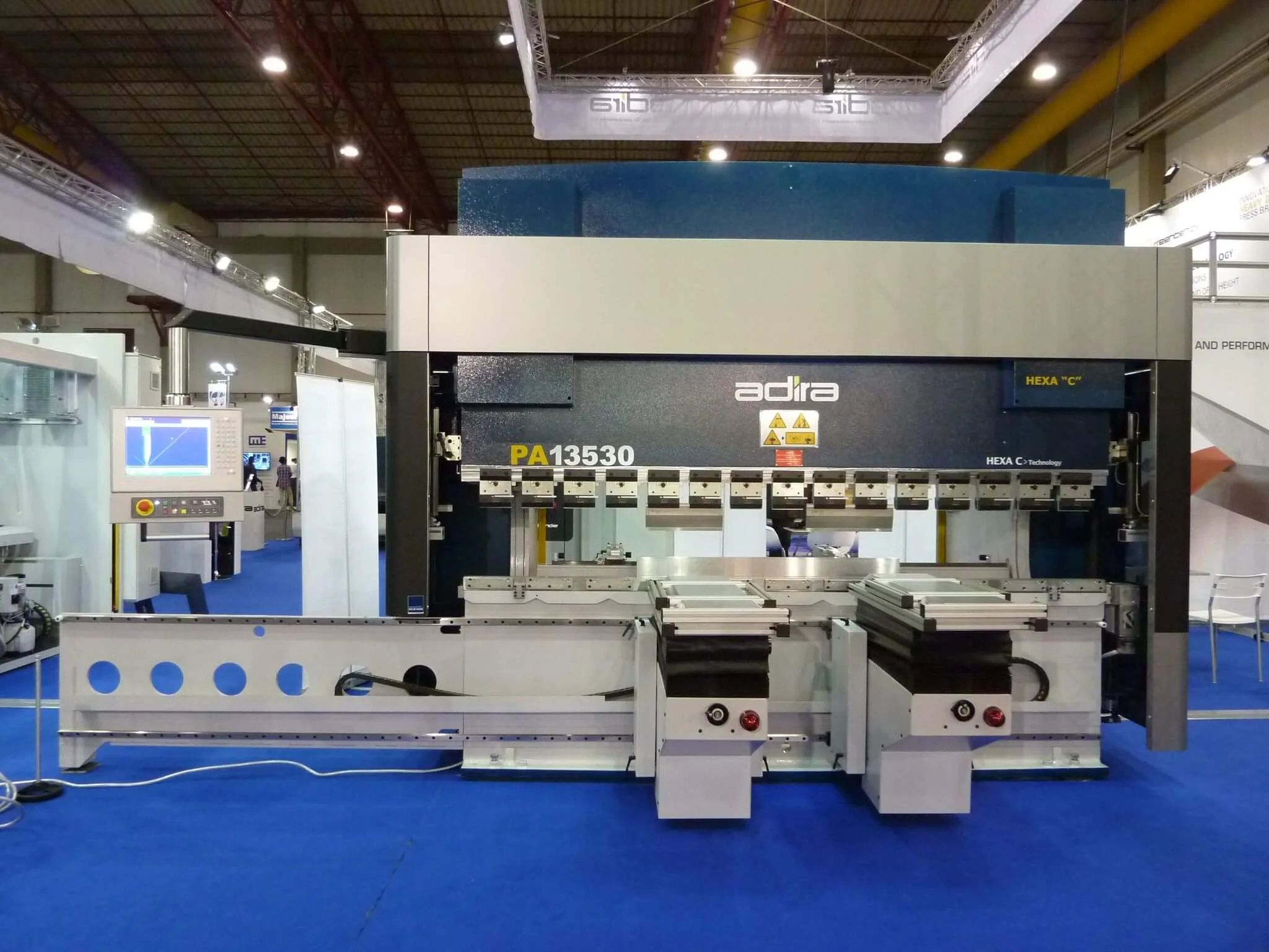 Heavy Duty Front Support Arms on Slides with Automatic Guiding Arms.jpg