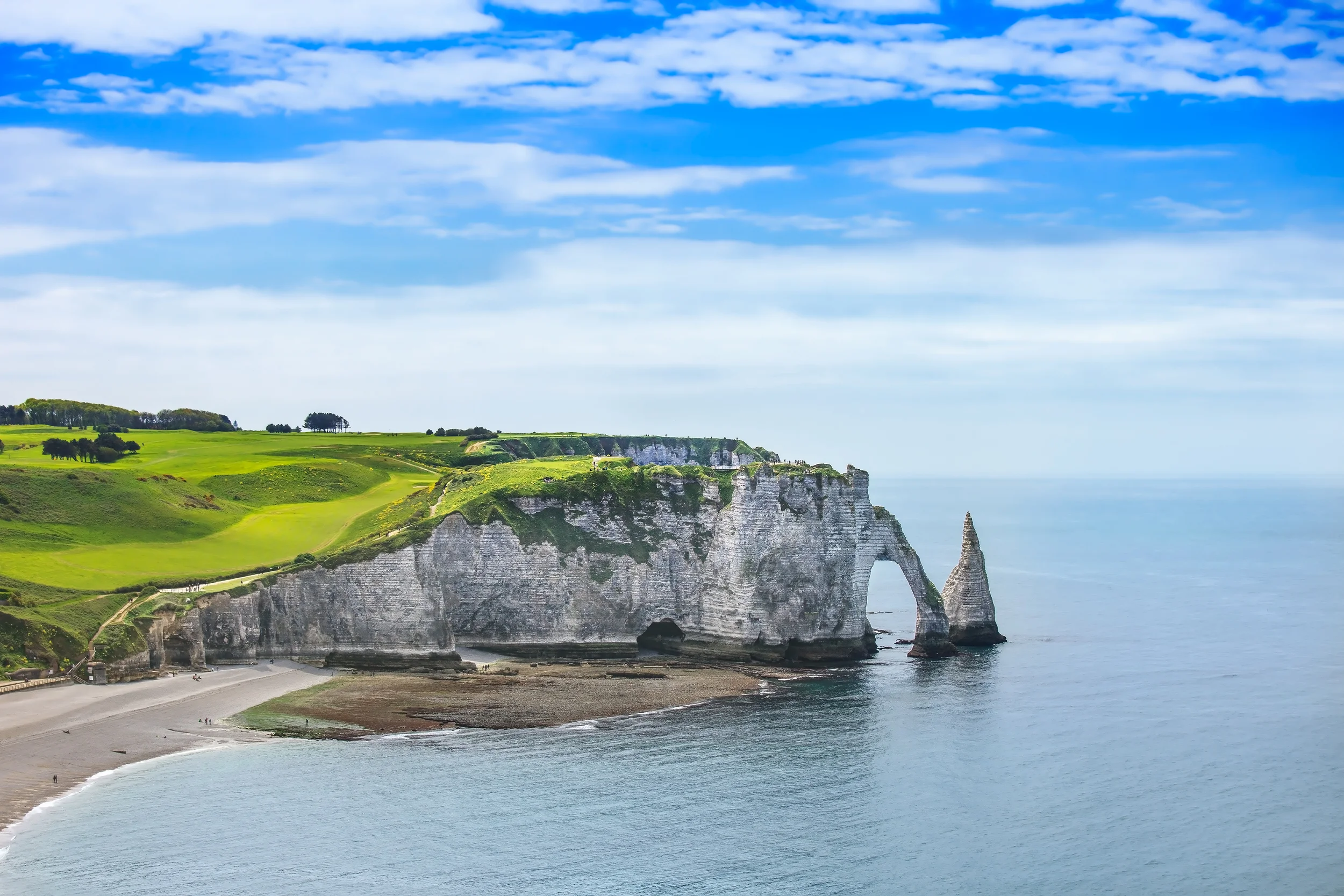 Etratat Aval Cliff-and-Rocks