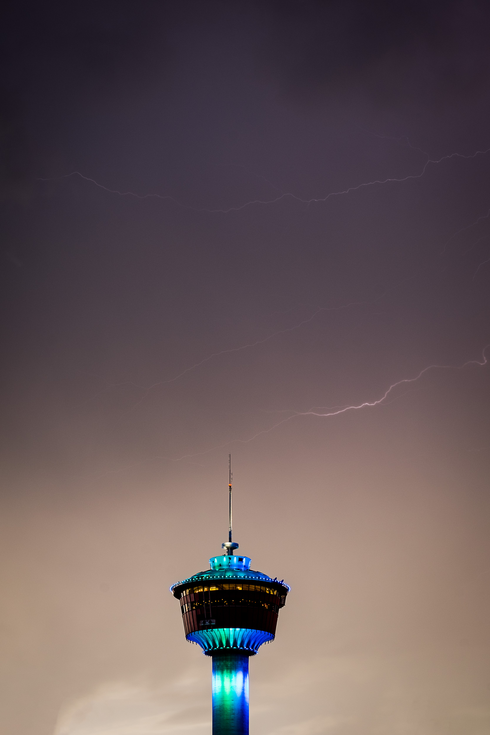 Lightning2-1.jpg