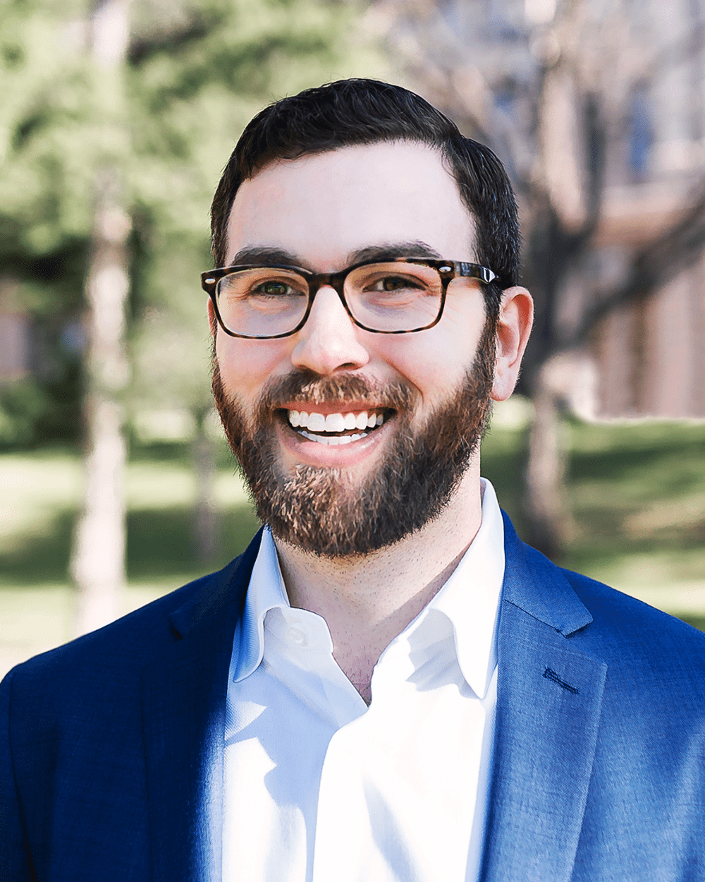 Headshots_Elliott-min.png