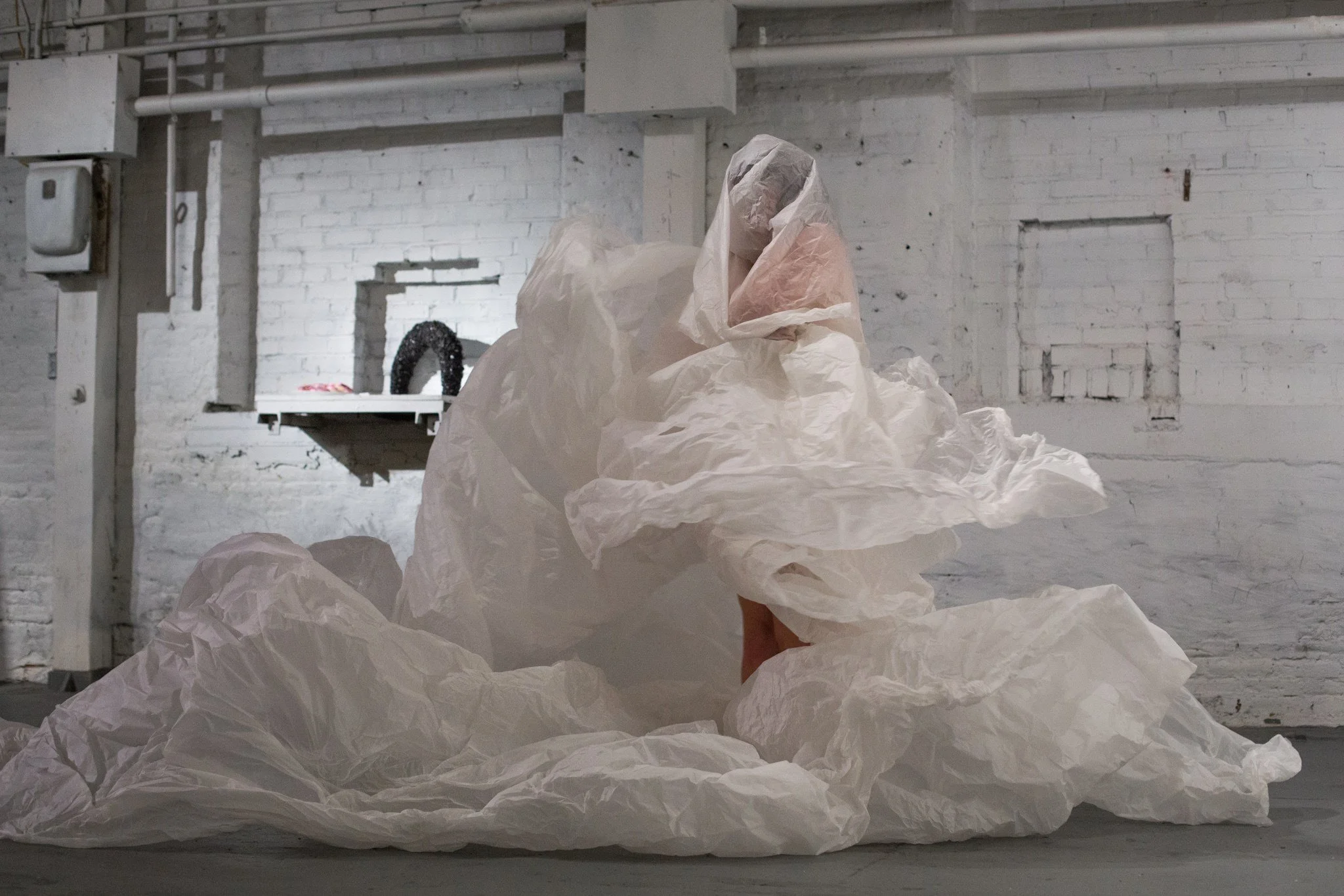 RisePeacock_PerformanceDocumentation3_Glass_13.jpg