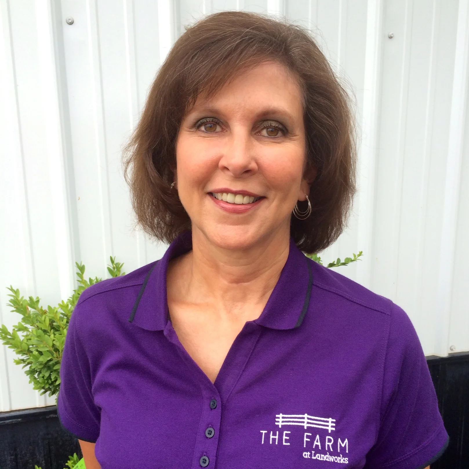 Sandy Boone Sandy is a RN of 39 years with a wide range of experience. She grew up on a family farm in Nicholas County, but has lived in Bourbon County for 38 years. Sandy has a passion and love for the outdoors. She prefers a "hands-on" approach with gardening and definitely enjoys being around people. She is married to Mike with 2 children and 6 grand-children.
