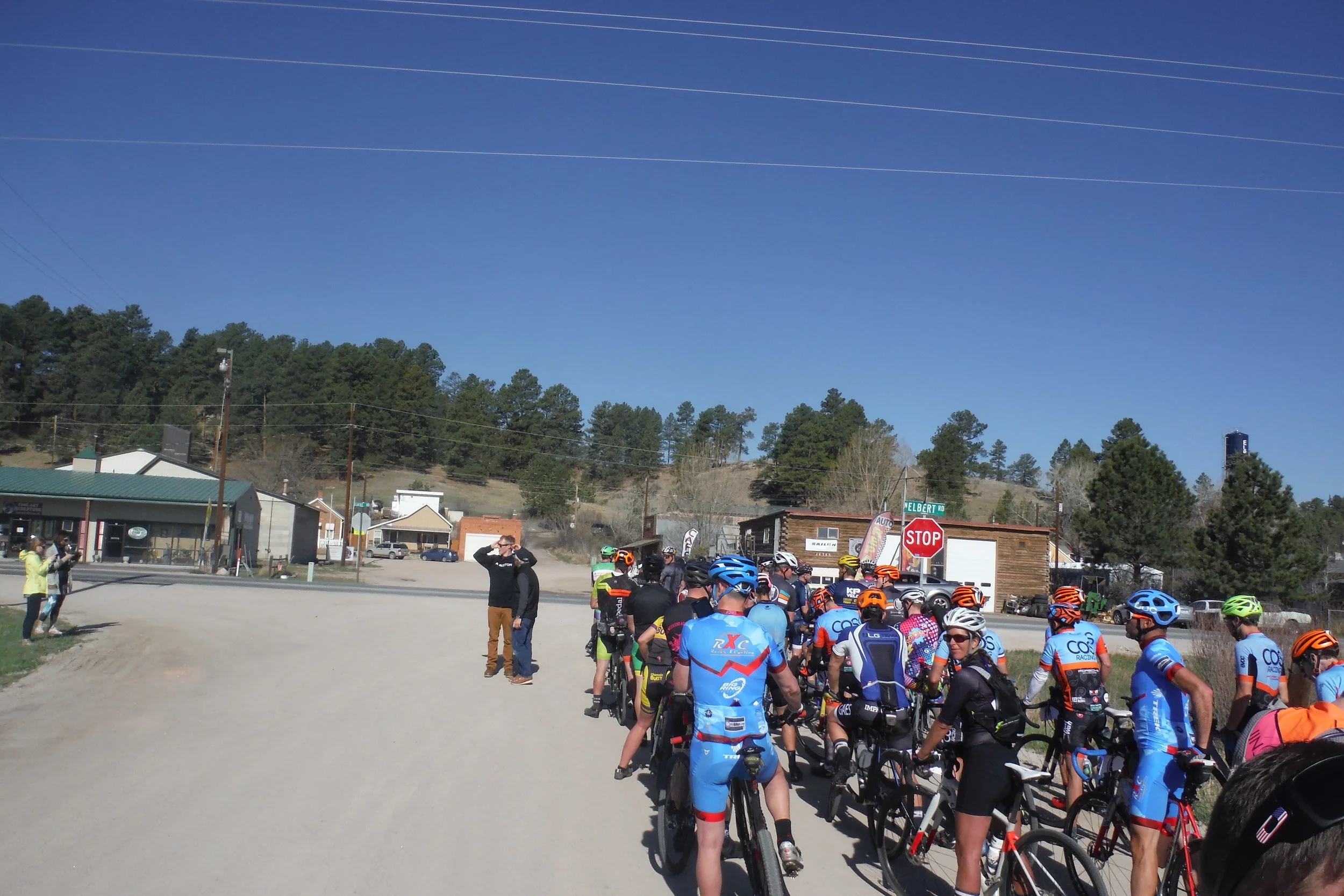 Cued up at the start with plenty of team jerseys in the field.