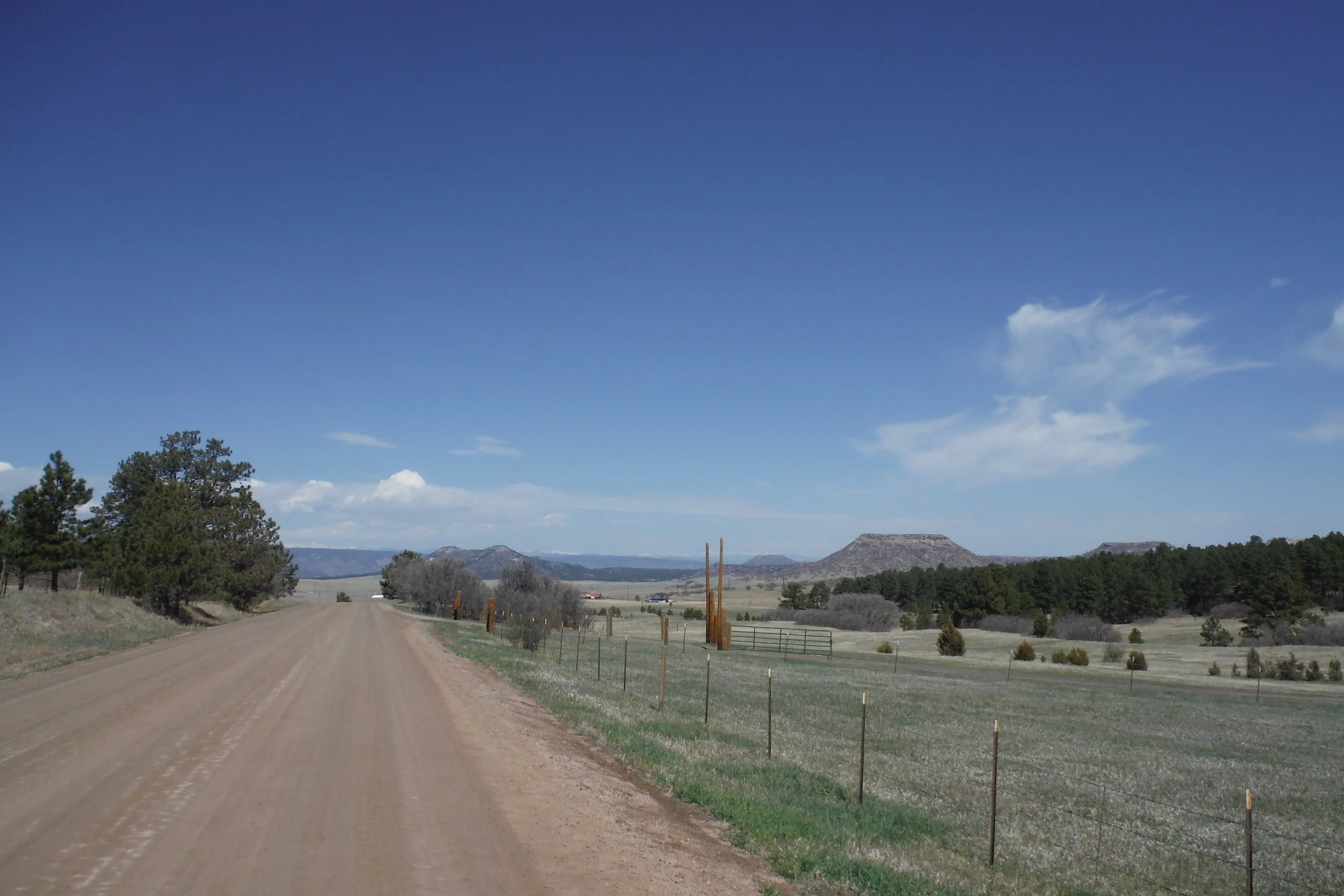A familiar scene. Of note are the hard-packed gravel and blue skies - I expect to see a lot of both this summer.