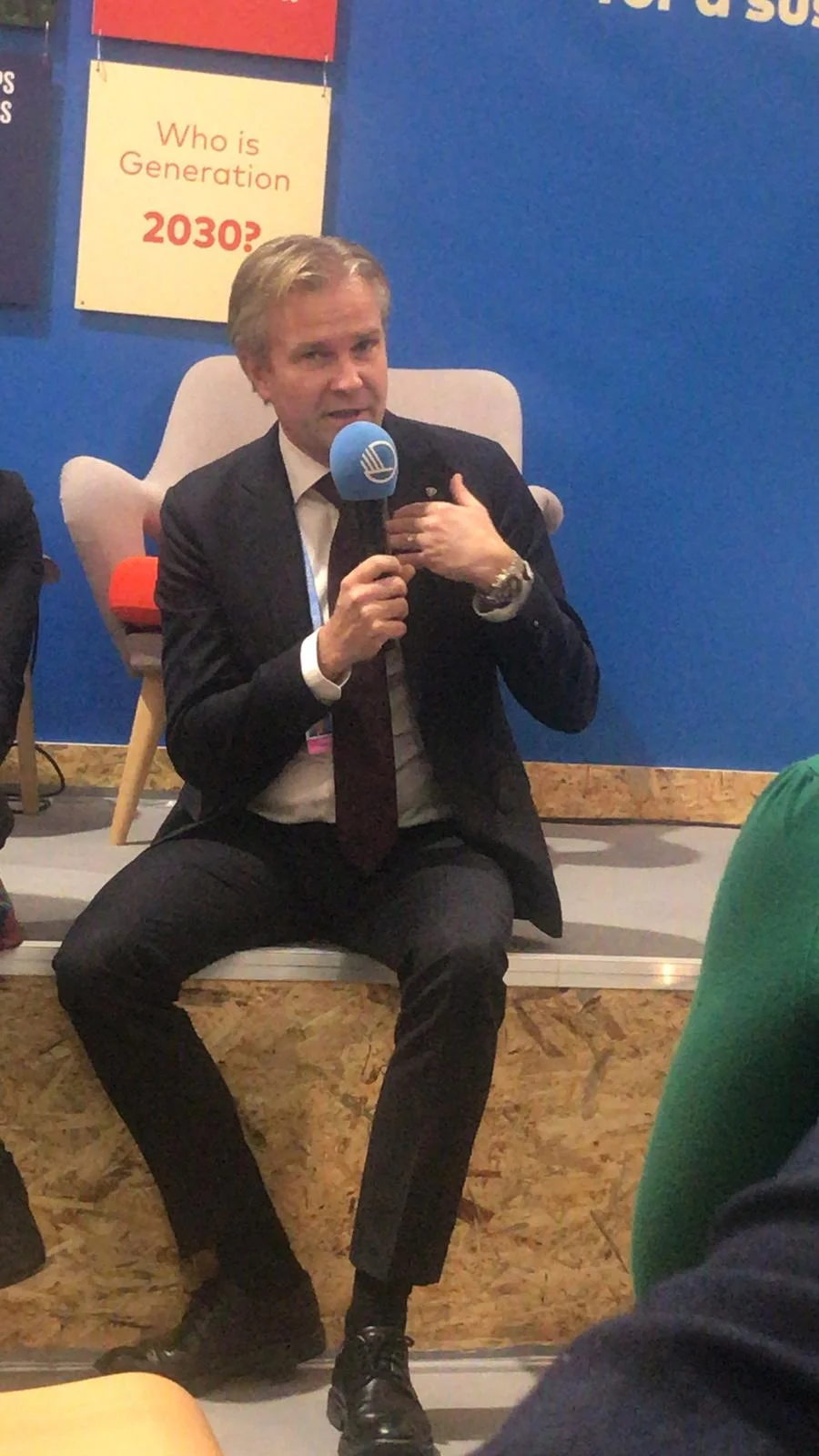 Erik Ljungberg, Senior VP, Scania called for a global carbon tax when asked about corporate sustainability.
