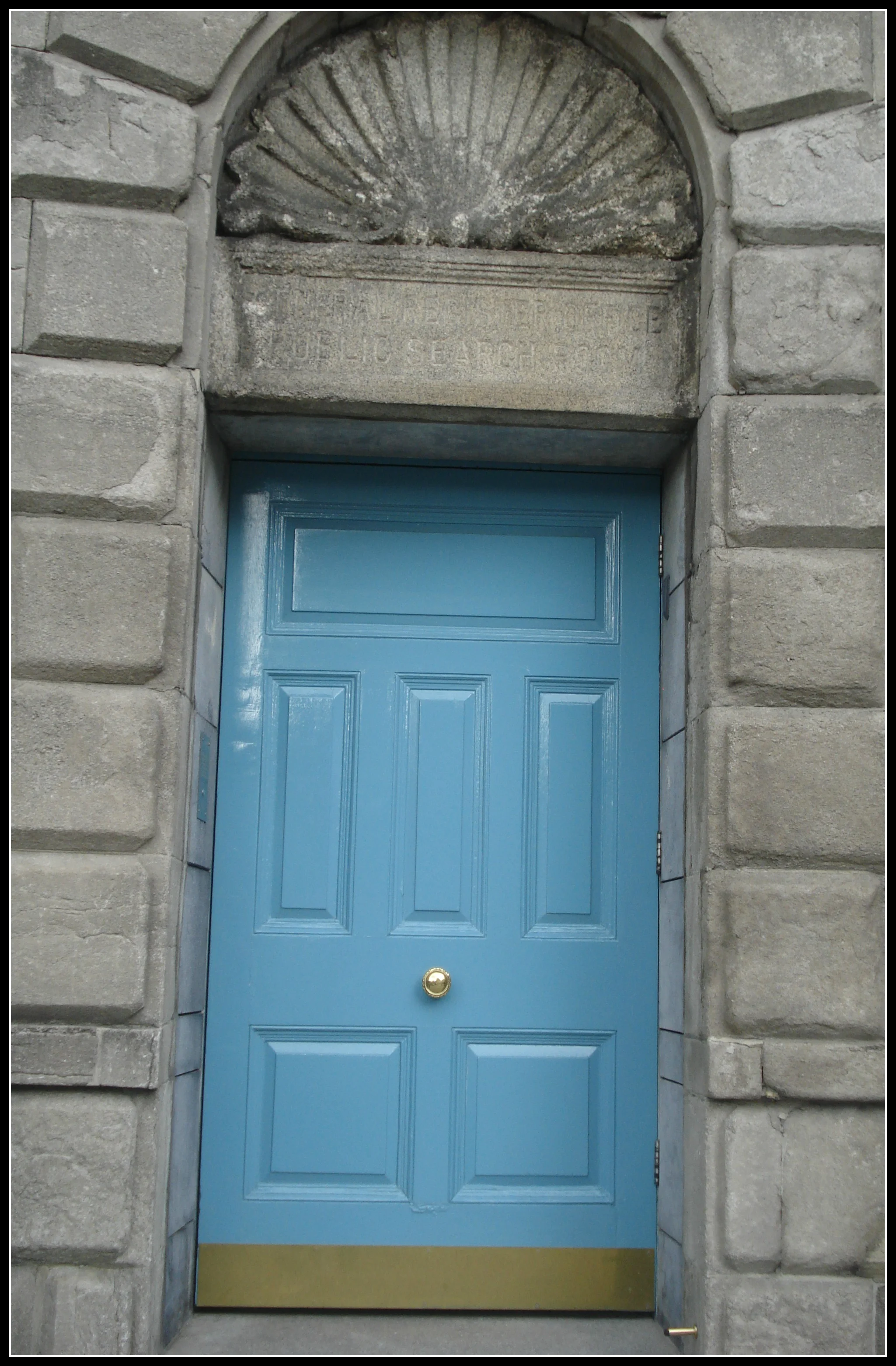 Dublin is known for it's brightly painted doors and this one is no exception.