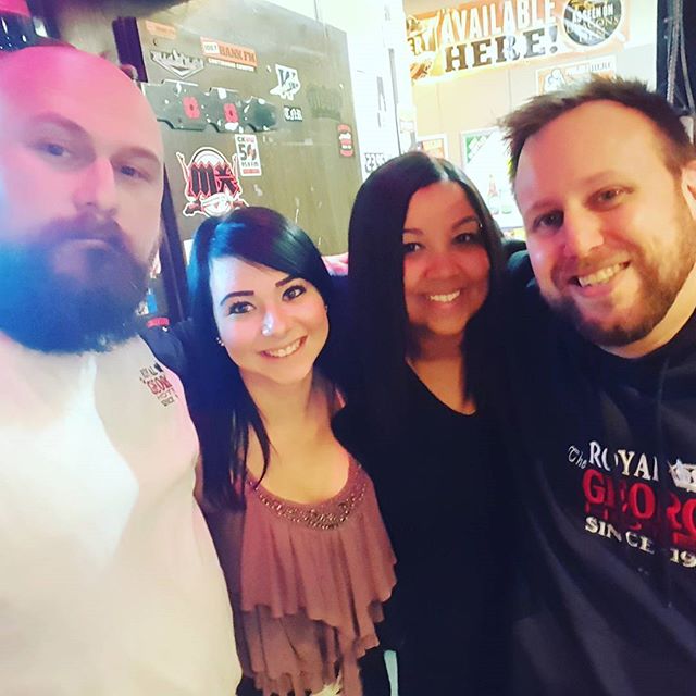Come visit the dream team at @theroyalgeorge also with live music from @shandrathesinger and Slow Motion Walter right now! 
#RGLife #HeartOfTranscona #RoyalGeorge #drinks #friends #family