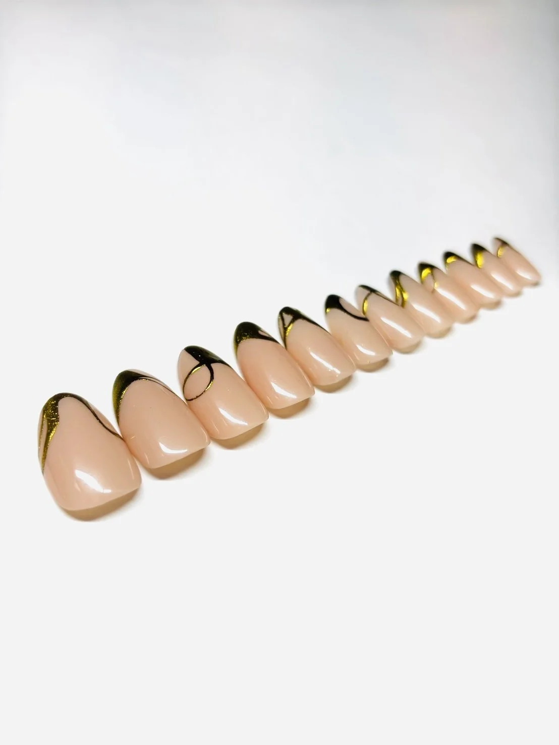 Gold Chrome Swirls Apres Gel-X Press Ons (Almond Short)