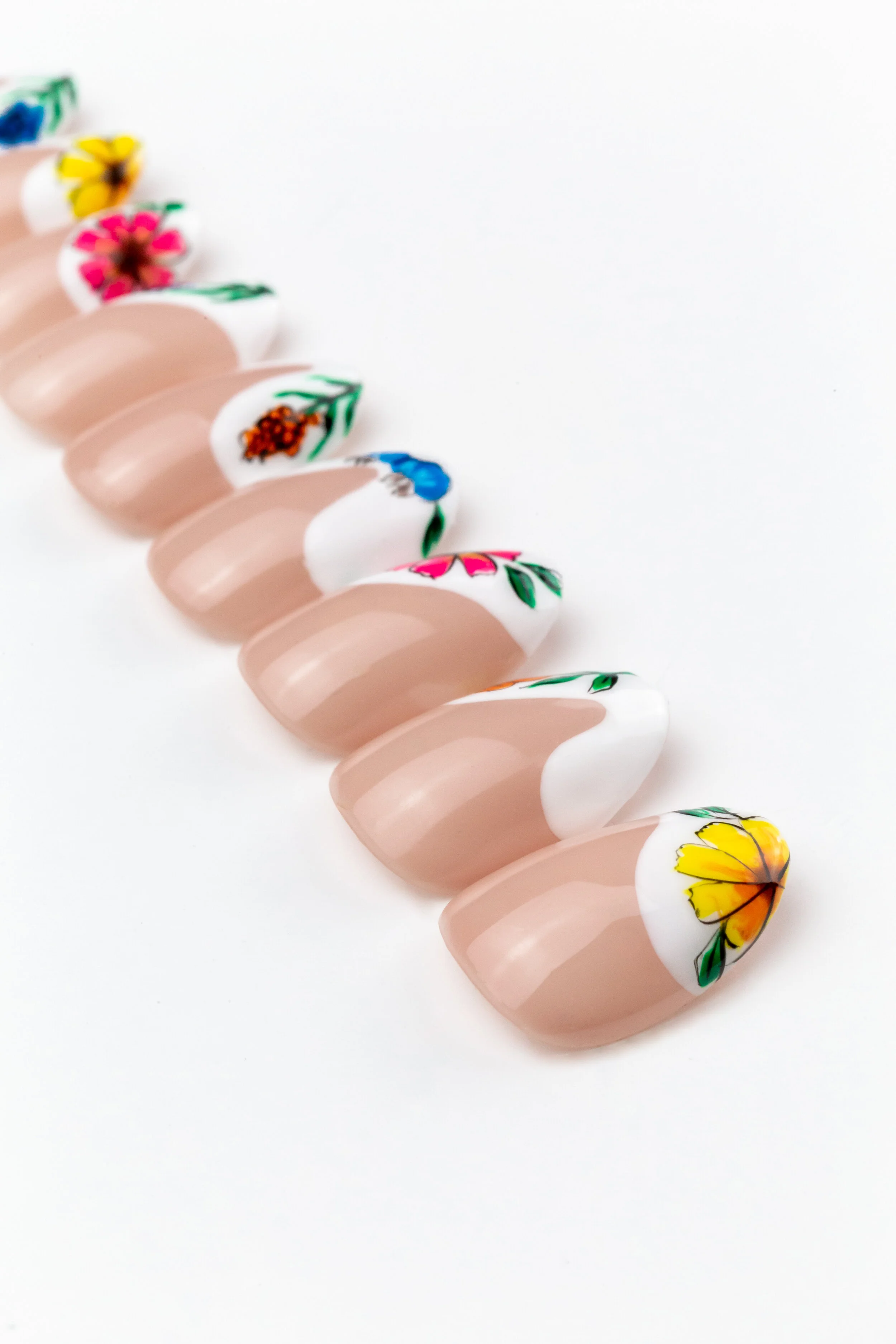 Irregular French Floral Apres Gel-X Press On Nails (Round Short)
