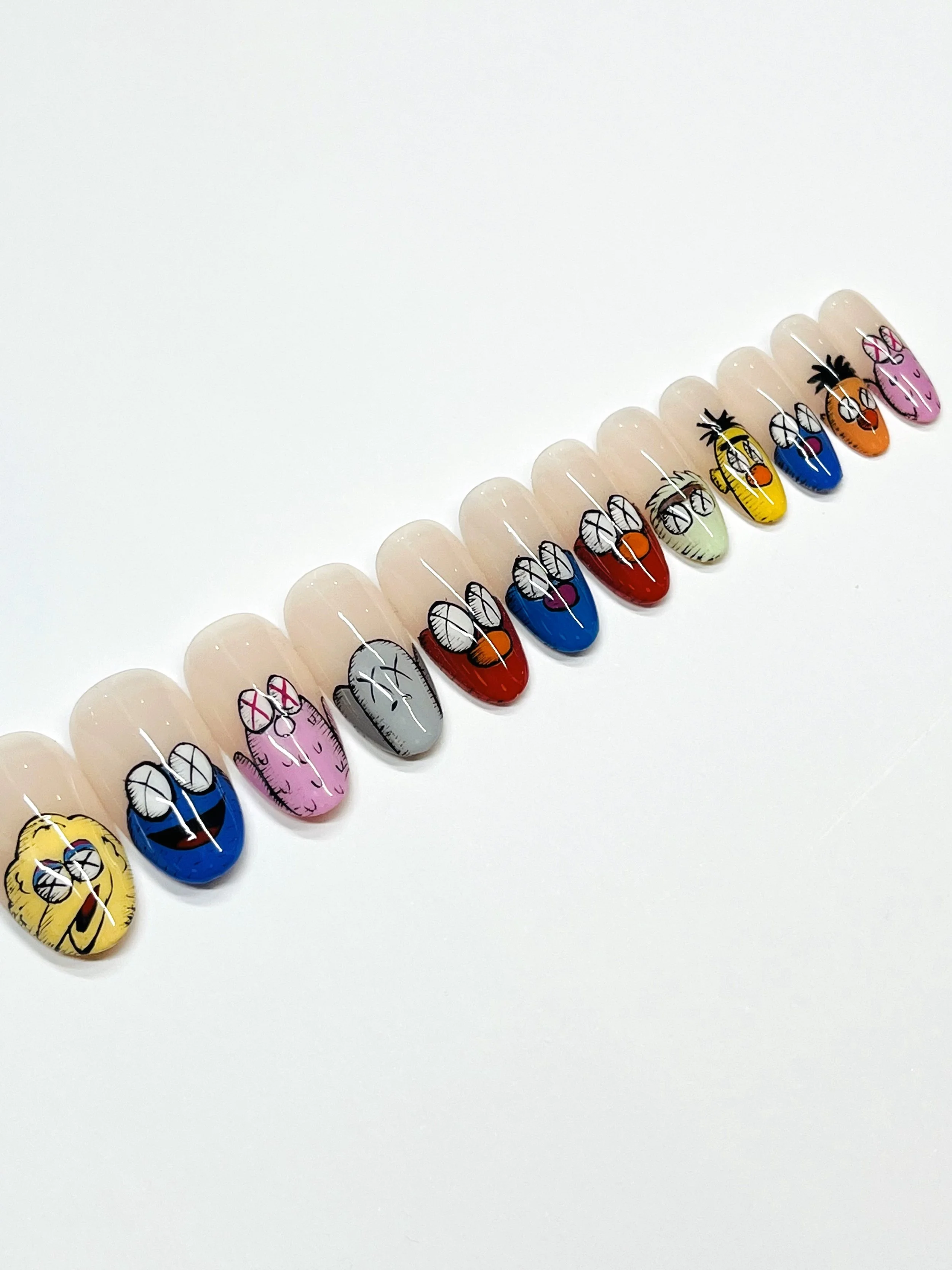 Kaws x Sesame Street Apres Gel-X Press Ons (Round Medium)