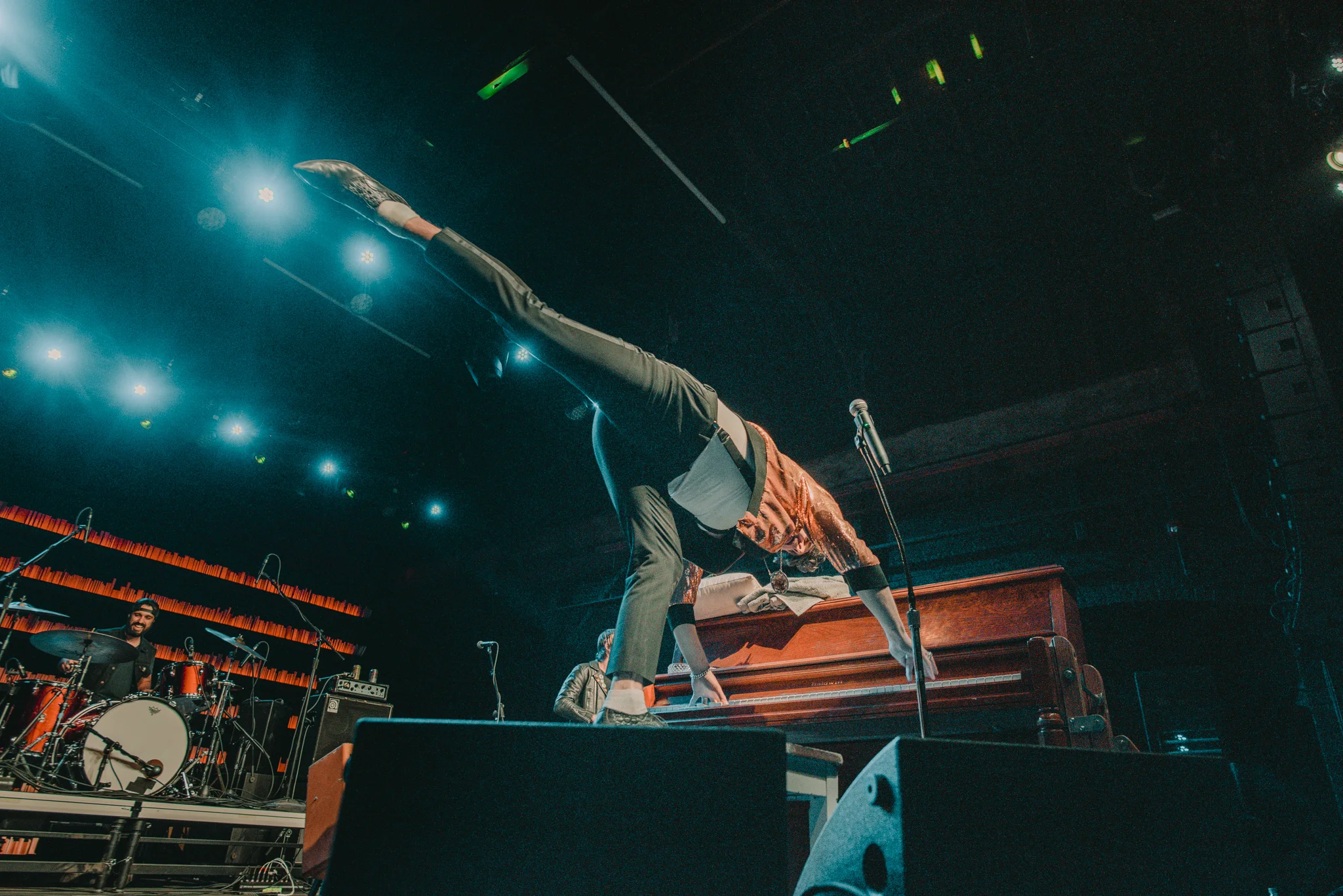 alyssaleicht-lowcutconnie-therustbelt-eastmoline-2019-04-18-15.jpg